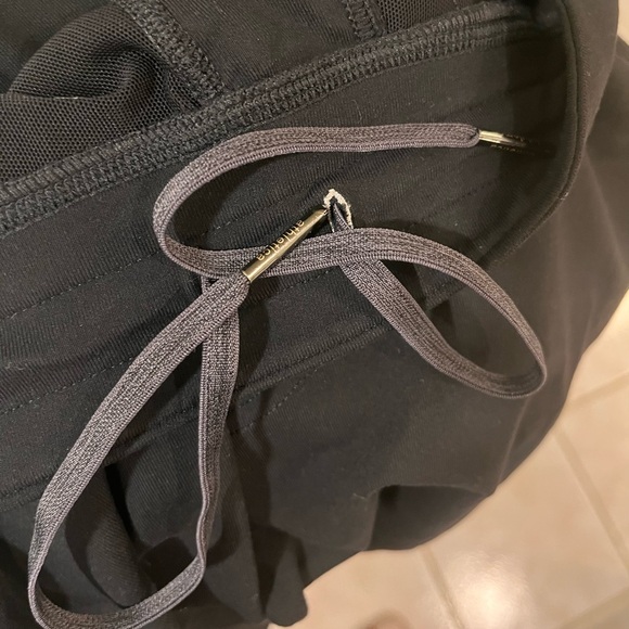 Lululemon Kung Fu Black Sweatpants - Picture 8 of 8